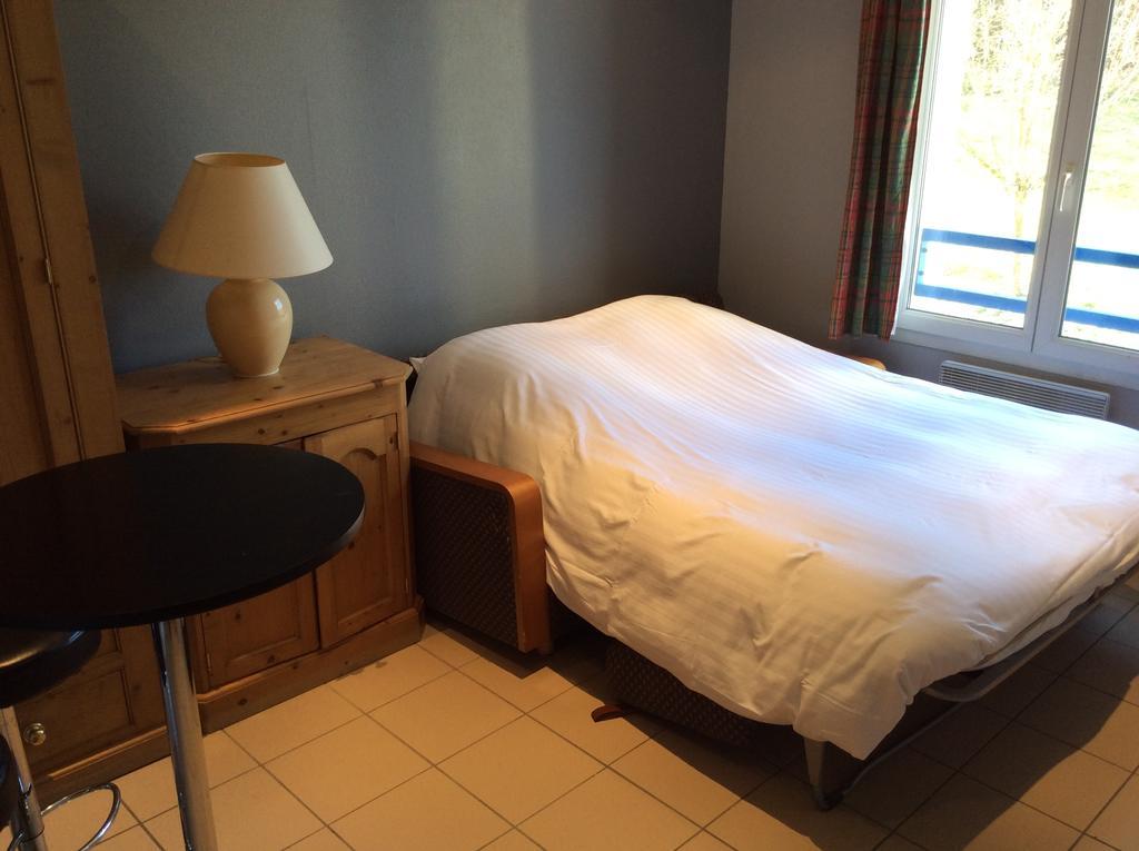 Residence Hotel Les Ducs De Chevreuse Avec Hebergement, Repas & Pdj, Seminaire, Bureau & Parking Δωμάτιο φωτογραφία